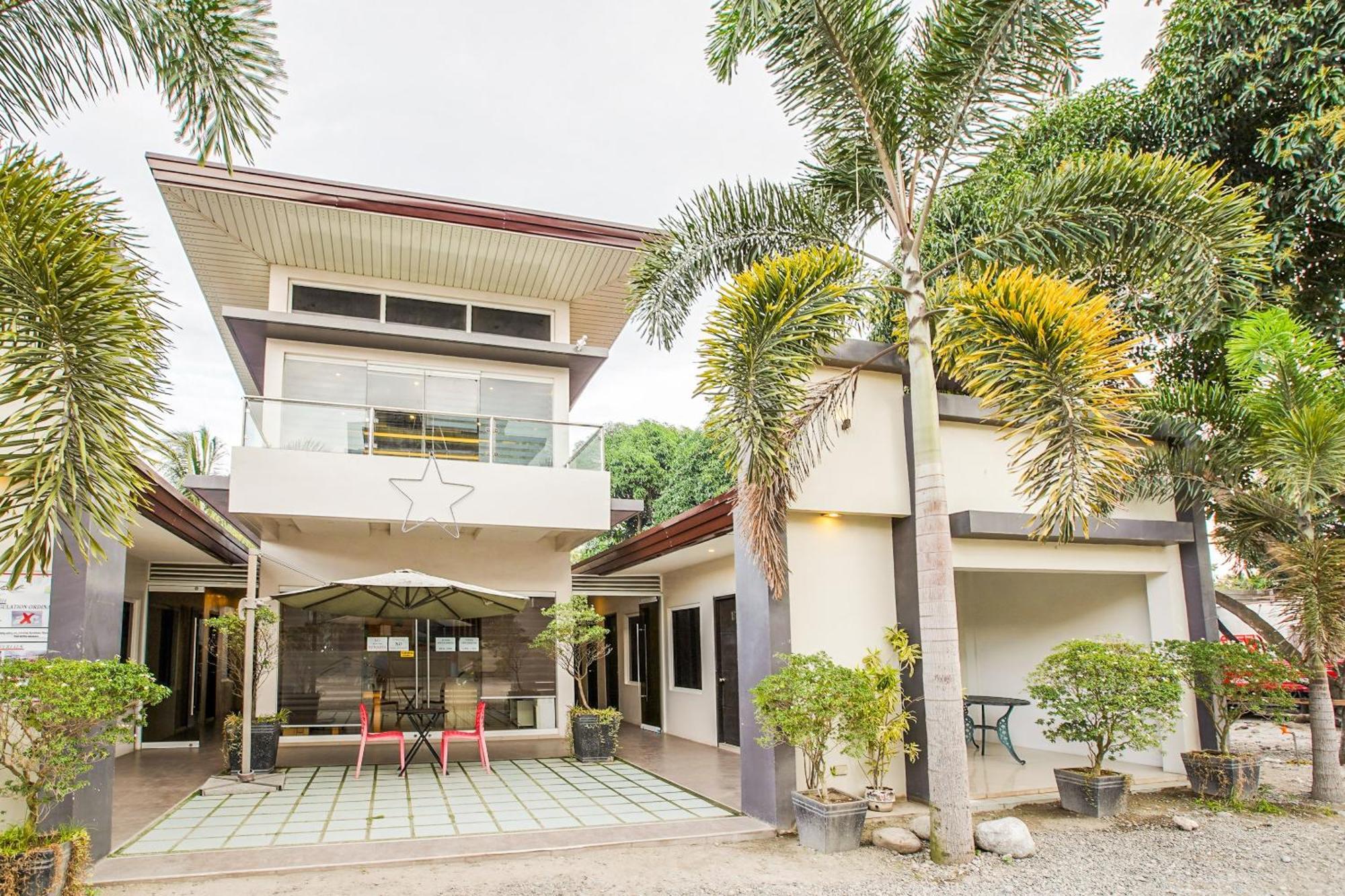 Oyo 489 Casa Mia Hotel Suites General Santos City Buitenkant foto