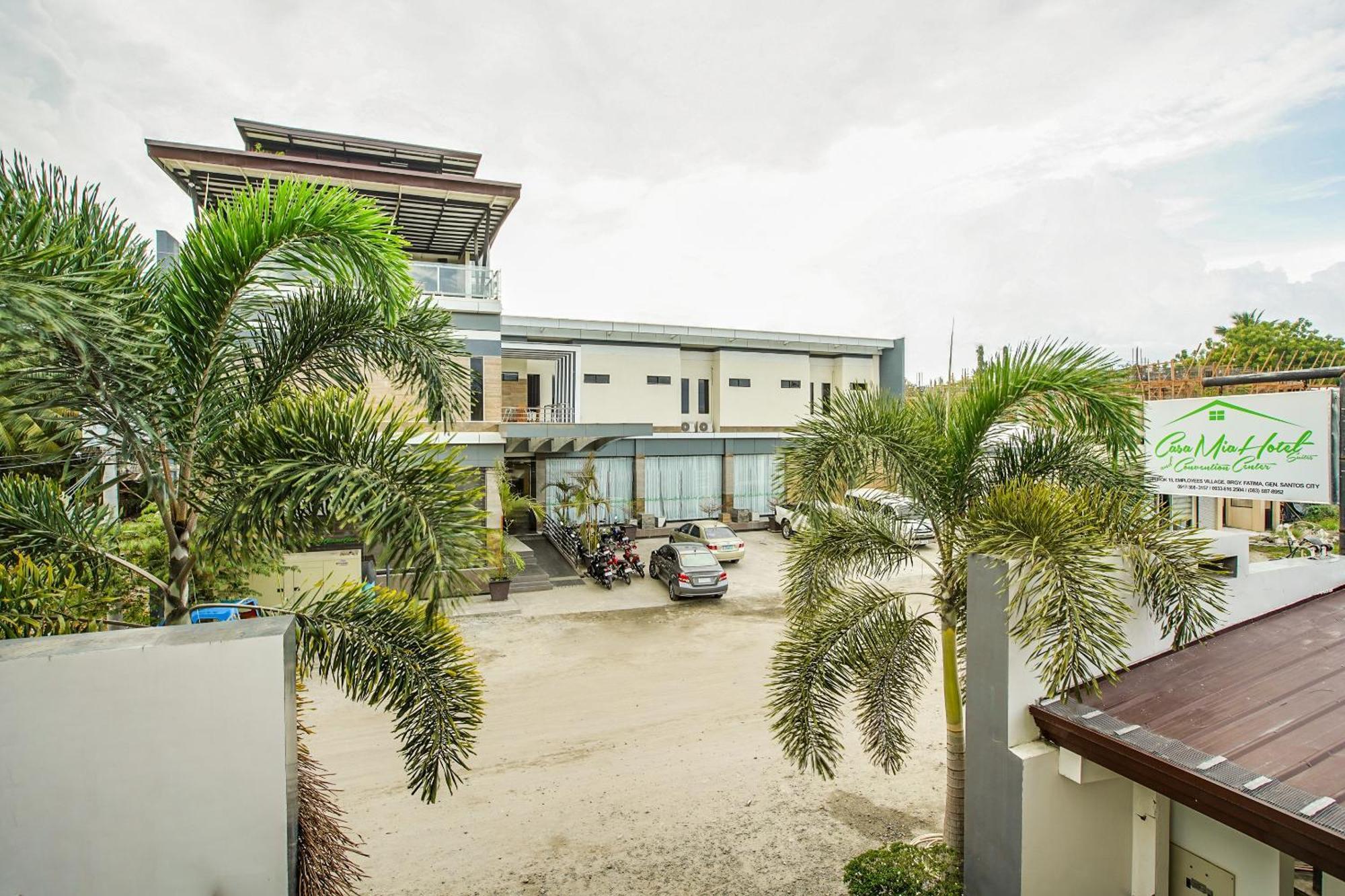 Oyo 489 Casa Mia Hotel Suites General Santos City Buitenkant foto