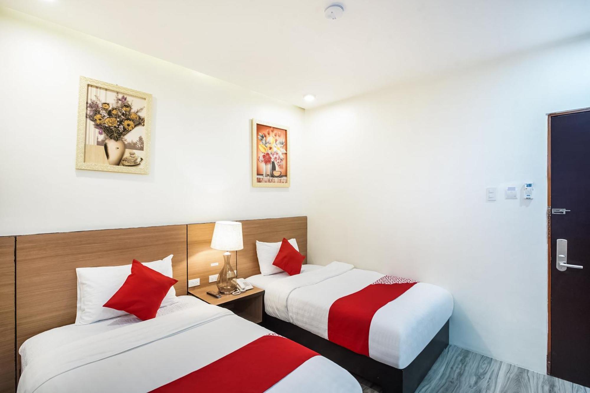 Oyo 489 Casa Mia Hotel Suites General Santos City Buitenkant foto