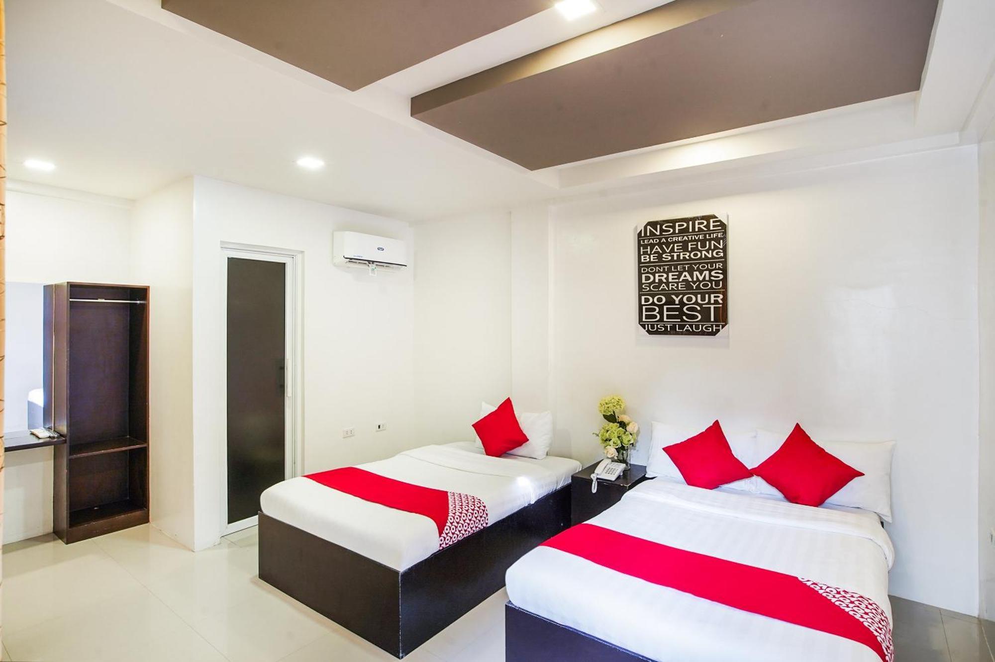 Oyo 489 Casa Mia Hotel Suites General Santos City Buitenkant foto