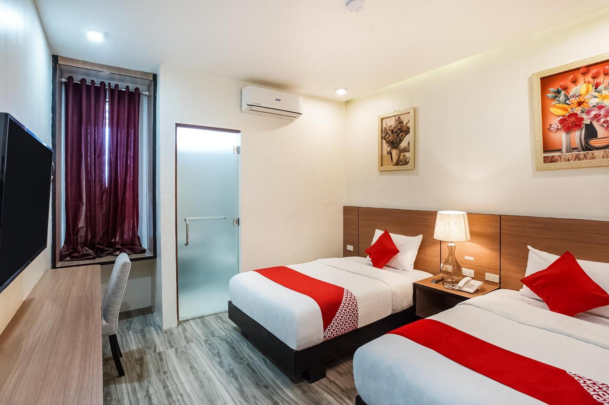 Oyo 489 Casa Mia Hotel Suites General Santos City Buitenkant foto