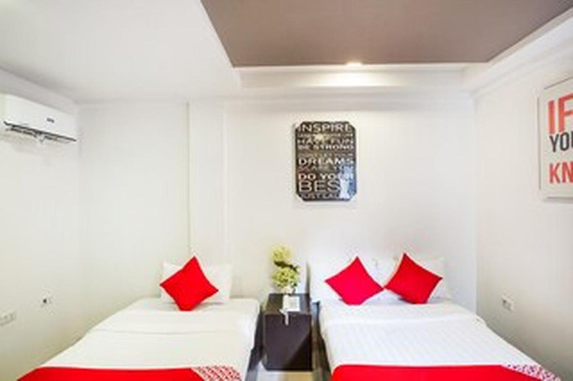 Oyo 489 Casa Mia Hotel Suites General Santos City Buitenkant foto